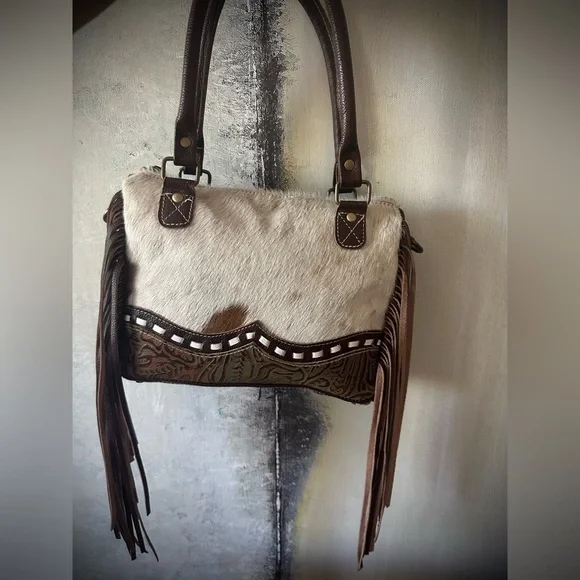 Brown and Cream Leather Fringe Handbag - Picture 3 of 9